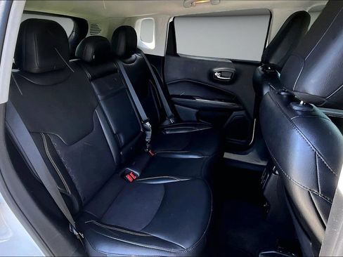 Used 2019 Jeep Compass Latitude w/ Popular Equipment Group AWD/4WD image 25