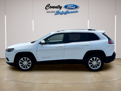 Used 2019 Jeep Cherokee Latitude w/ Popular Appearance Group FWD image 3