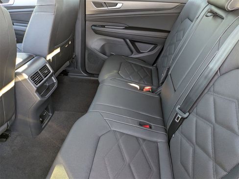 New 2026 Volkswagen Atlas Cross Sport SE image 29