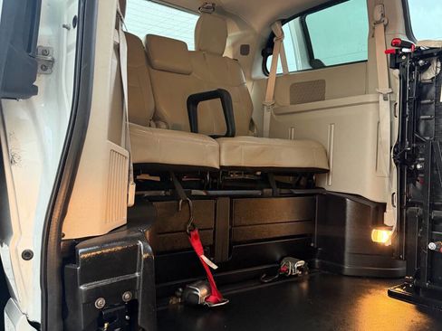 Used 2019 Dodge Grand Caravan SE w/ Power Convenience Group I FWD image 22