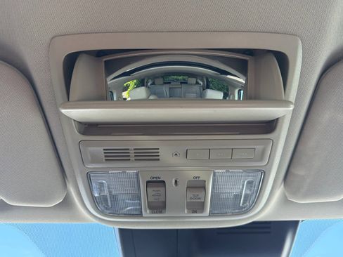 Used 2018 Honda CR-V Touring image 32