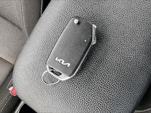 Used 2023 Kia Forte LXS w/ LXS Technology Package FWD image 10