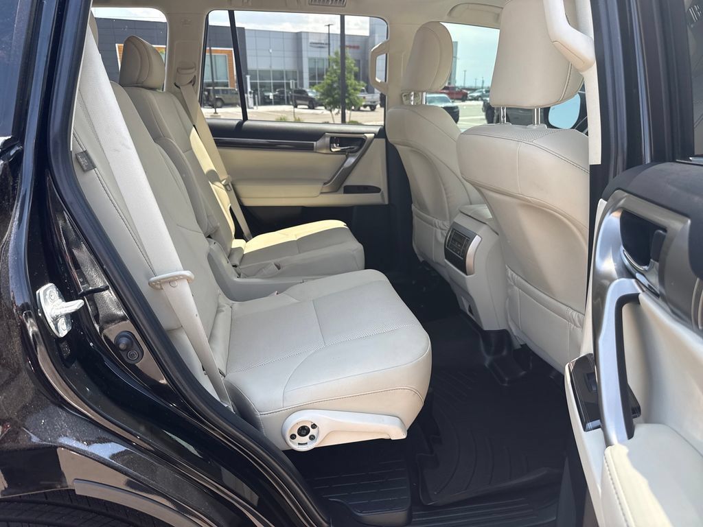 Used 2020 Lexus GX 460 Premium AWD/4WD image 29