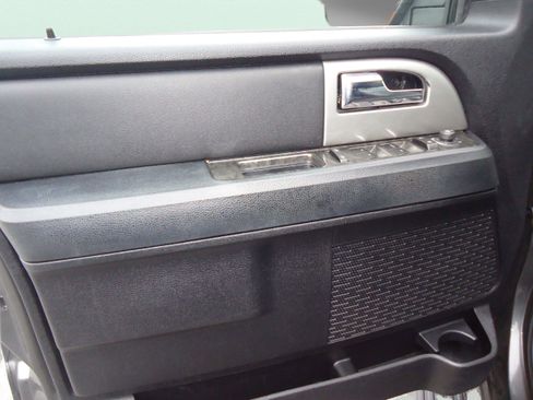 Used 2017 Ford Expedition EL Limited w/ Equipment Group 301A image 25