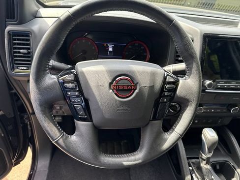 Used 2022 Nissan Frontier PRO-4X w/ Pro-4X Premium Package AWD/4WD image 17