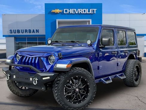 Used 2018 Jeep Wrangler Unlimited Sahara image 1