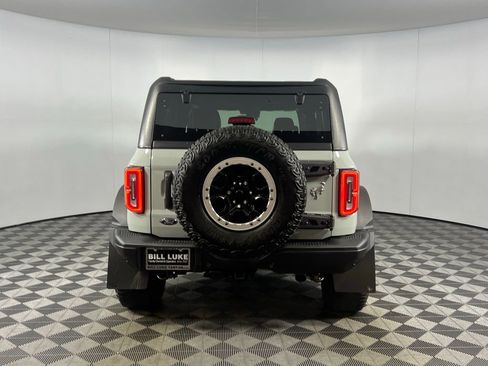 Used 2023 Ford Bronco Badlands image 7