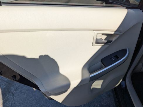 Used 2012 Toyota Prius image 11