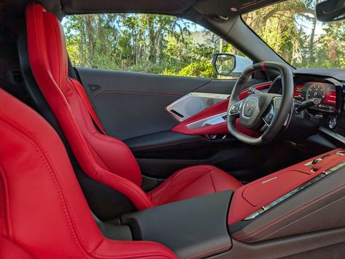 Used 2024 Chevrolet Corvette Stingray Preferred Cpe w/ 2LT image 19