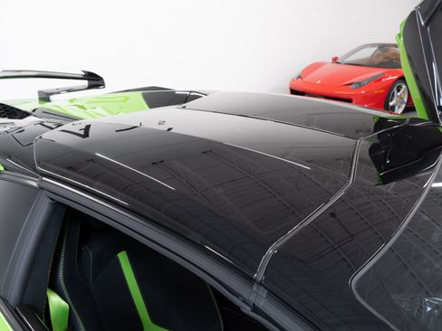 Used 2021 Lamborghini Aventador SVJ AWD/4WD image 35