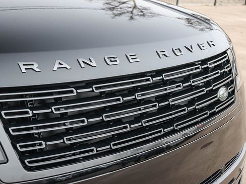 New 2026 Land Rover Range Rover SE image 16