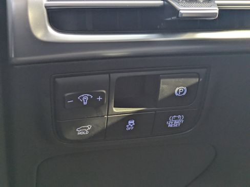 Certified 2025 Hyundai Tucson Limited image 29