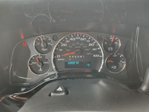 Used 2020 Chevrolet Express 2500 w/ Enhanced Convenience Package RWD image 29