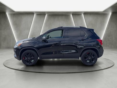 Used 2021 Chevrolet Trax LT w/ Redline Edition AWD/4WD image 4