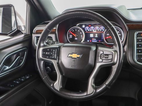 Used 2021 Chevrolet Suburban Premier w/ Premium Package image 13