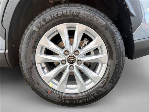 Certified 2026 Toyota Corolla Cross LE AWD/4WD image 9