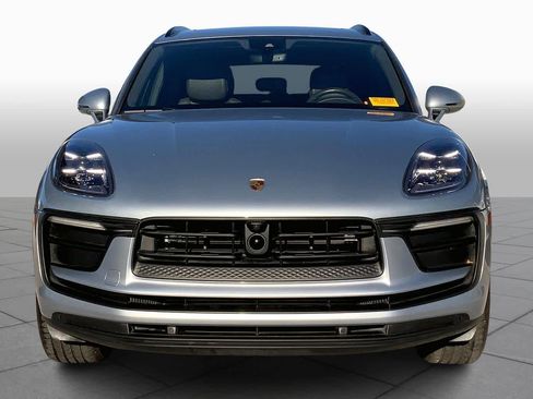 Used 2023 Porsche Macan image 4