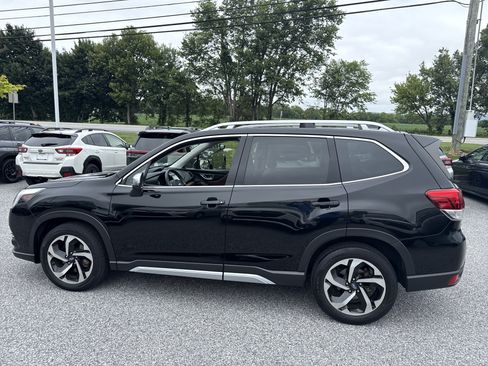 Used 2023 Subaru Forester Touring w/ Popular Package #2 AWD/4WD image 4
