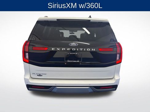 Certified 2025 Ford Expedition Platinum AWD/4WD image 4