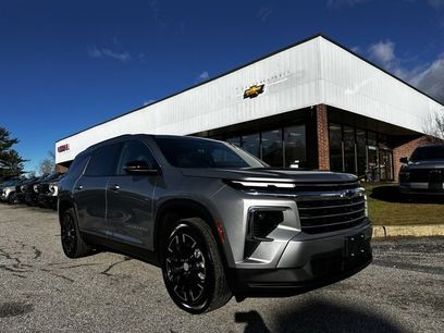 New 2026 Chevrolet Traverse LT w/ Sun and Wheel Package