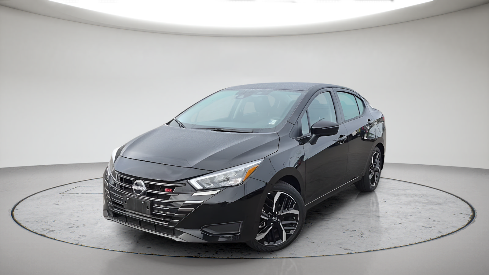 Used 2025 Nissan Versa SR w/ Trunk Package FWD image 1
