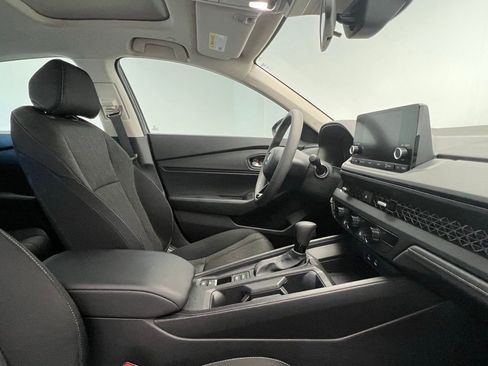 Used 2024 Honda Accord EX image 6