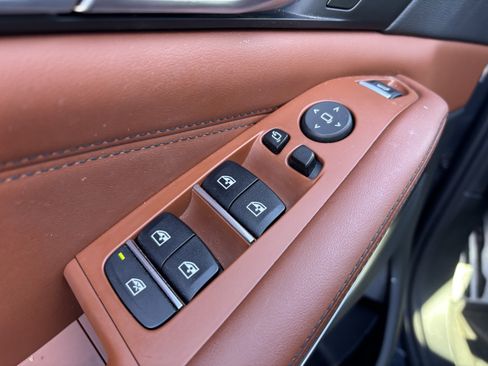 Used 2022 BMW X5 xDrive40i w/ M Sport Package image 15