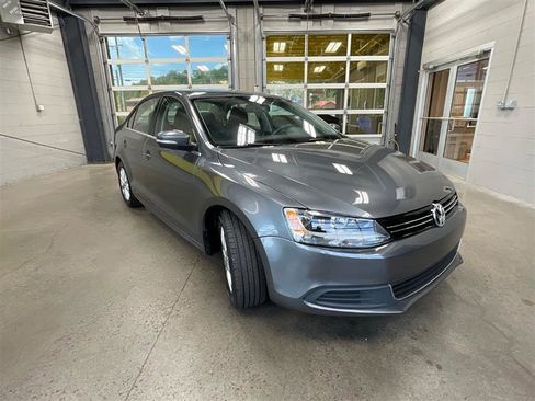 Used 2013 Volkswagen Jetta SE FWD image 7