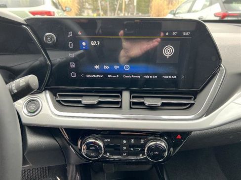 New 2026 Chevrolet Trax LT image 11