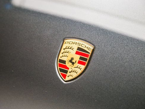 Certified 2026 Porsche Macan AWD/4WD image 12
