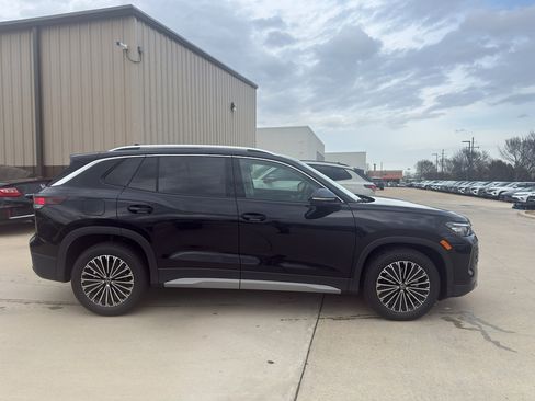 New 2026 Volkswagen Tiguan S FWD image 4