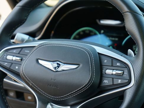 Used 2025 Genesis GV70 3.5T Sport w/ Sport Prestige Package image 23