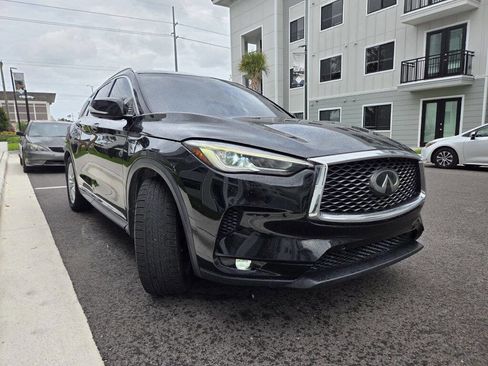 Used 2019 INFINITI QX50 Essential w/ Premium Heat Package FWD image 4