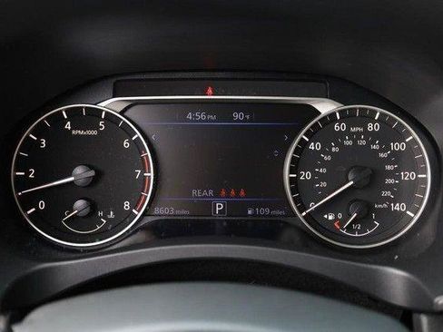 Used 2025 Nissan Altima 2.5 SV FWD image 10