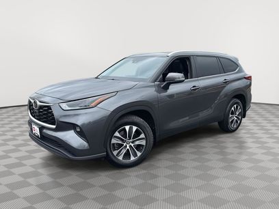 Used 2023 Toyota Highlander XLE