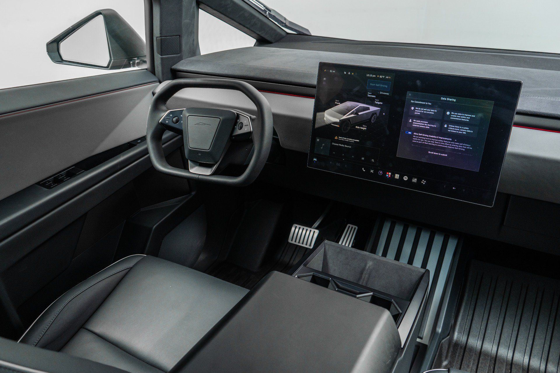 Used 2024 Tesla Cybertruck Cyberbeast AWD/4WD image 24