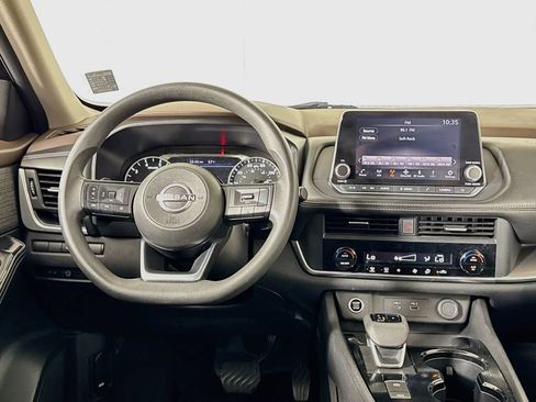Used 2023 Nissan Rogue SV AWD/4WD image 10