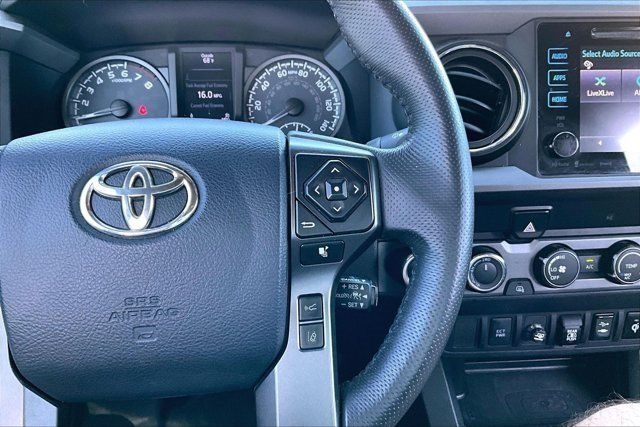 Used 2019 Toyota Tacoma TRD Off-Road AWD/4WD image 12