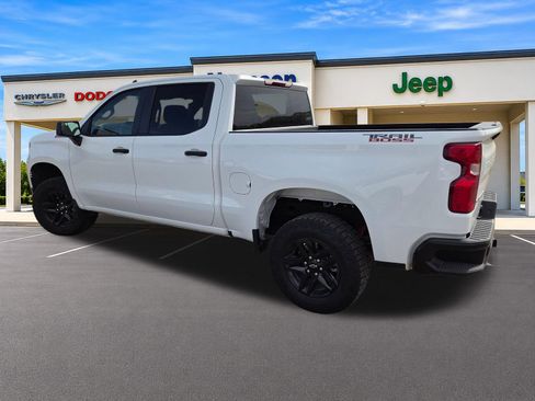 Used 2025 Chevrolet Silverado 1500 Custom Trail Boss AWD/4WD image 5
