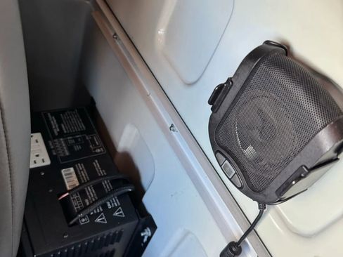 Used 2014 Chevrolet Express 2500 image 13