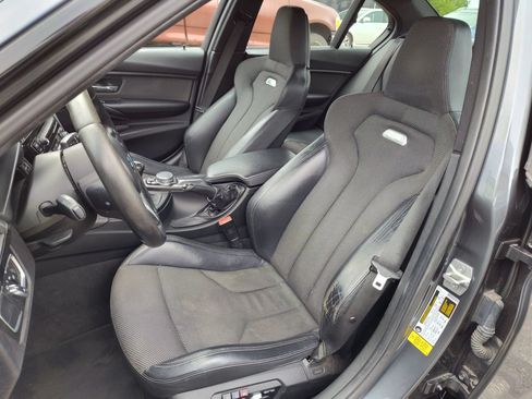 Used 2017 BMW M3 RWD image 13