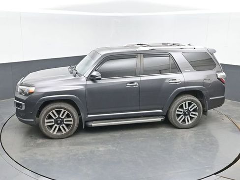 Used 2017 Toyota 4Runner Limited AWD/4WD image 20