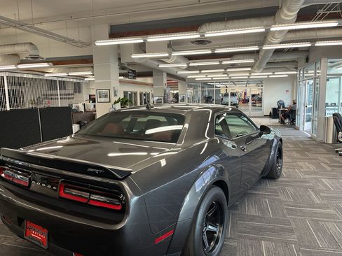 Used 2018 Dodge Challenger SRT Demon RWD image 6