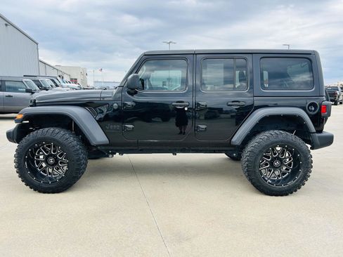 Used 2023 Jeep Wrangler Unlimited Sport AWD/4WD image 29