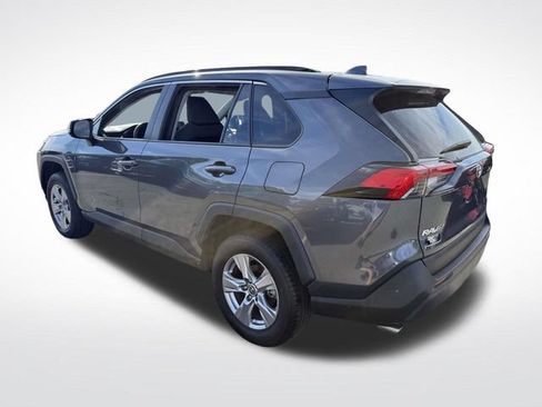 Used 2025 Toyota RAV4 XLE AWD/4WD image 3