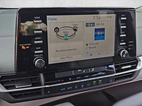 Used 2022 Toyota Sienna XLE FWD image 14