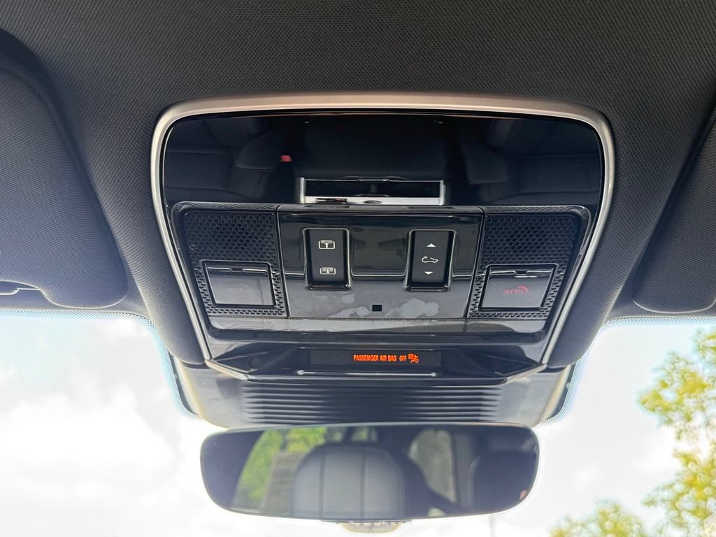 Certified 2026 Land Rover Range Rover SE AWD/4WD image 26