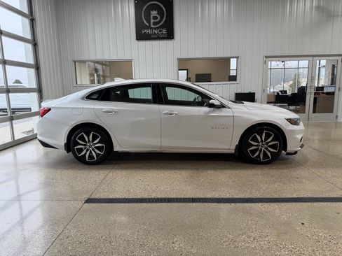 Used 2016 Chevrolet Malibu LT w/ Leather Package image 5