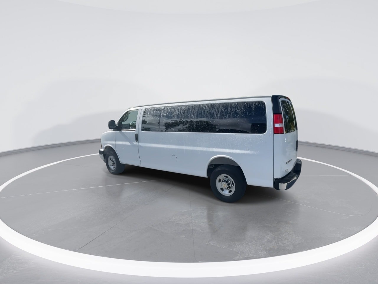 Used 2025 Chevrolet Express 3500 LT w/ LT Preferred Equipment Group RWD image 12