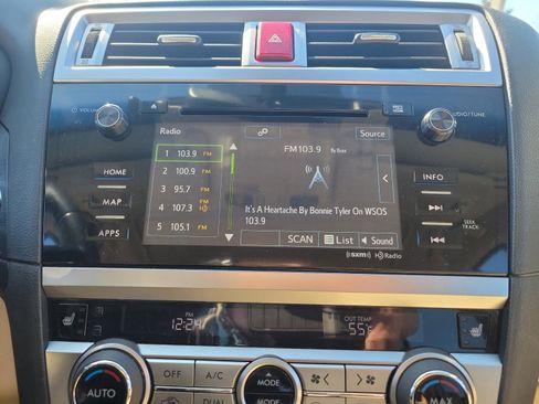 Used 2017 Subaru Outback 2.5i Limited image 23